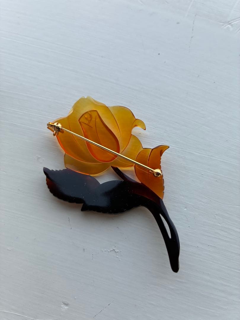 本鼈甲 ブローチ 花