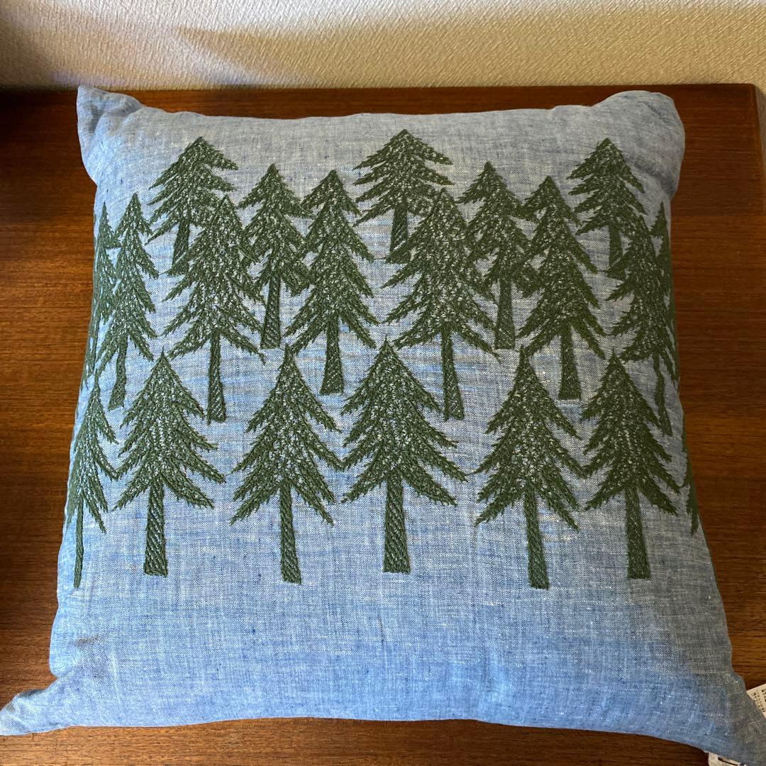 ミナペルホネン 伊勢丹　land theater クッション