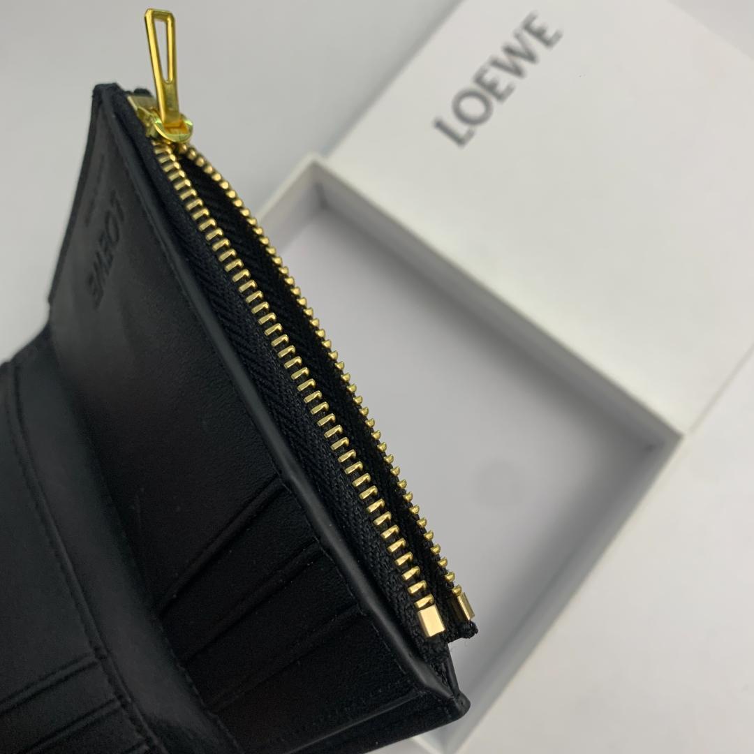LOEWE ブラックレザー 三つ折り財布