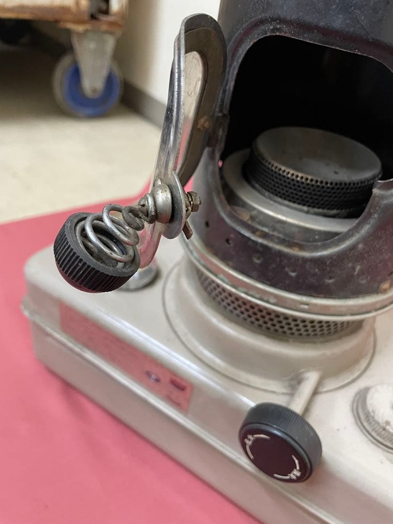 未動確品 昭和レトロ 金属製ストーブ 圧力計付き ブラック グレー