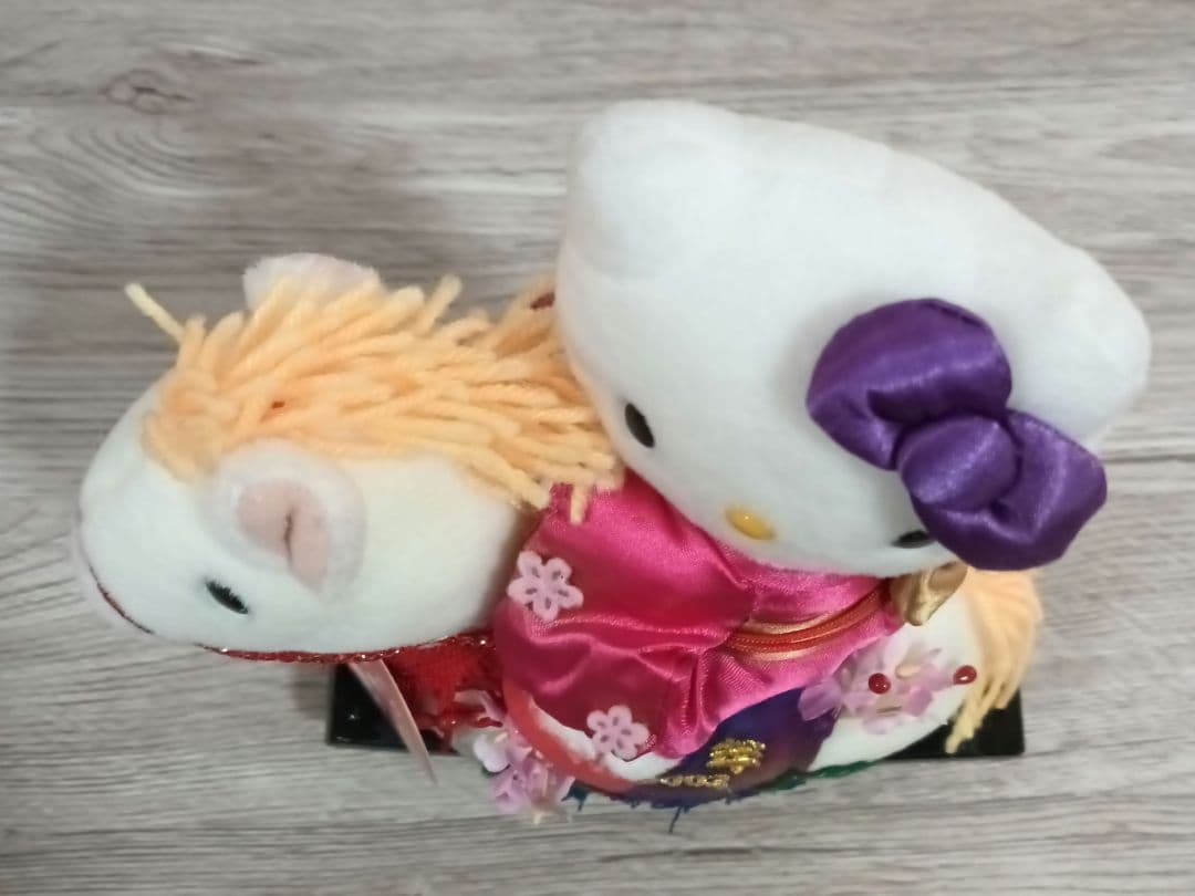 タグ付き　サンリオ　ハローキティ　正月干支飾り午・馬・2002