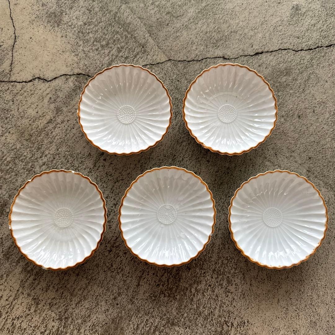 古伊万里　白磁　江戸後期　菊　豆皿