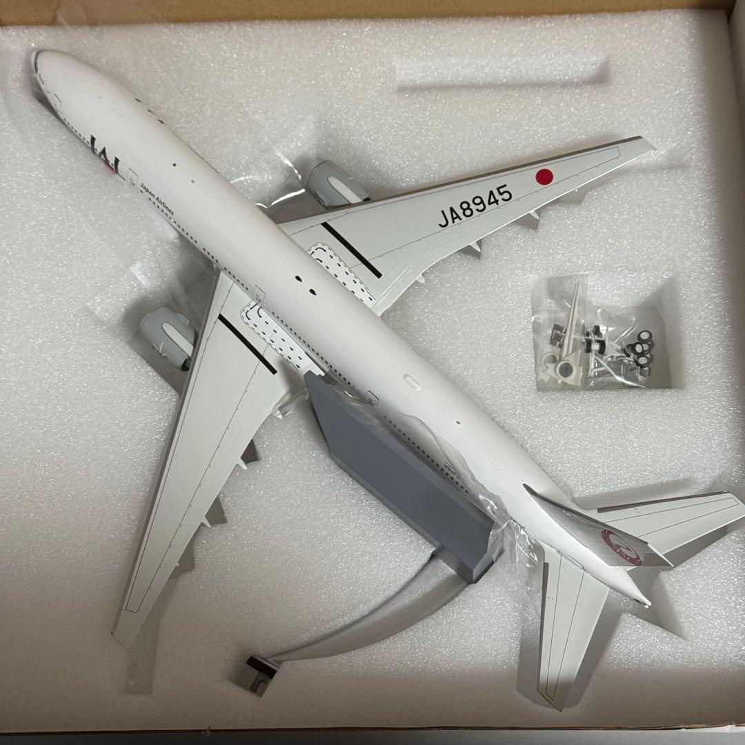 ま*ん様 B-Models JAL 日本航空 B777-300 JA8945 1