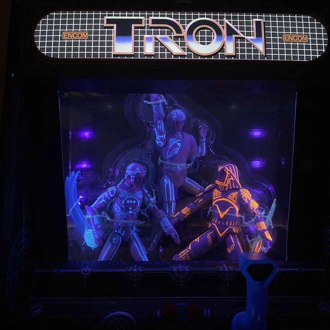 トロン　デラックス3パック　アクションフィギュア