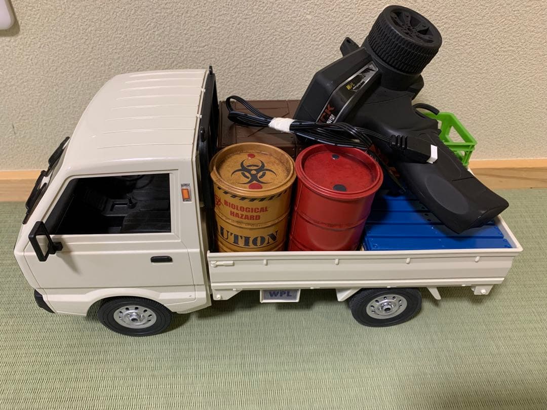 軽トラック　スズキ　キャリィ風　WPL ドリフト　2WD D12 1/10 丸目