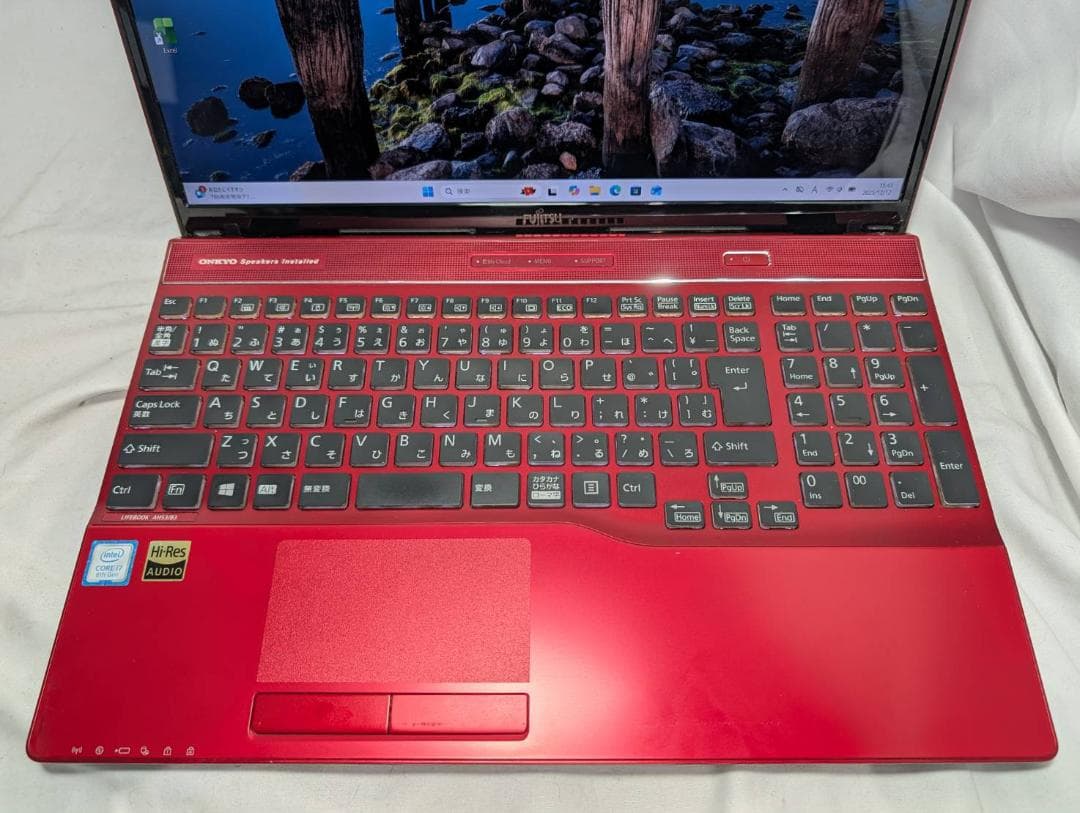 富士通 AH53/B3 第8世代 i7/8GB/SSD256GB/Office