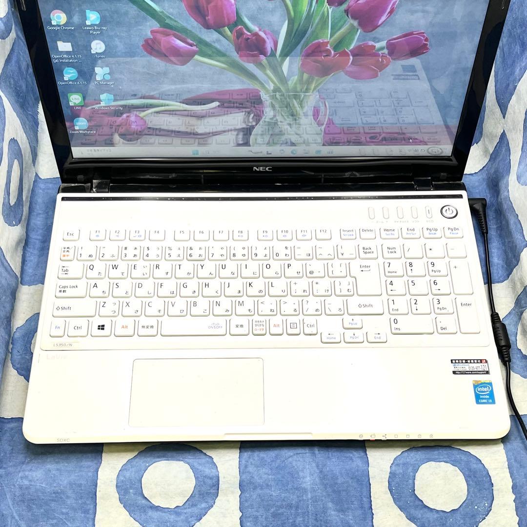 サクサク快適SSD☆人気白ノートパソコン♡ブルーレイ&カメラ！Windows11