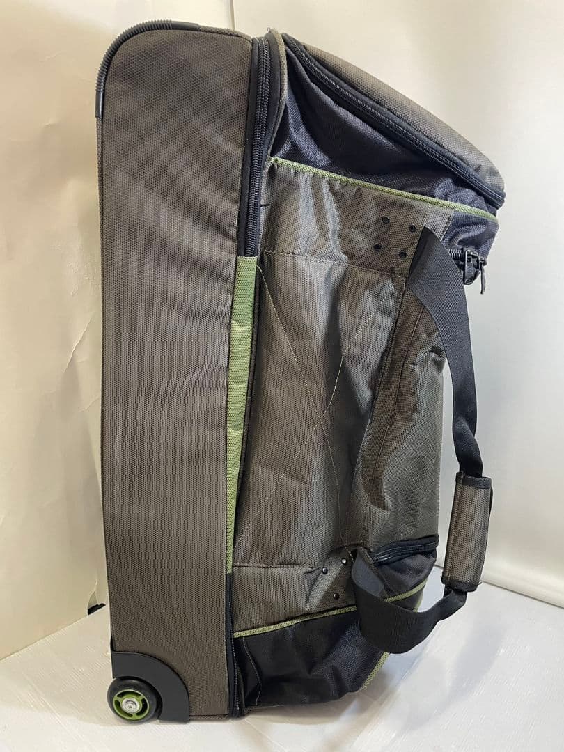 FUL　キャリーバッグ　スーツケース　黒