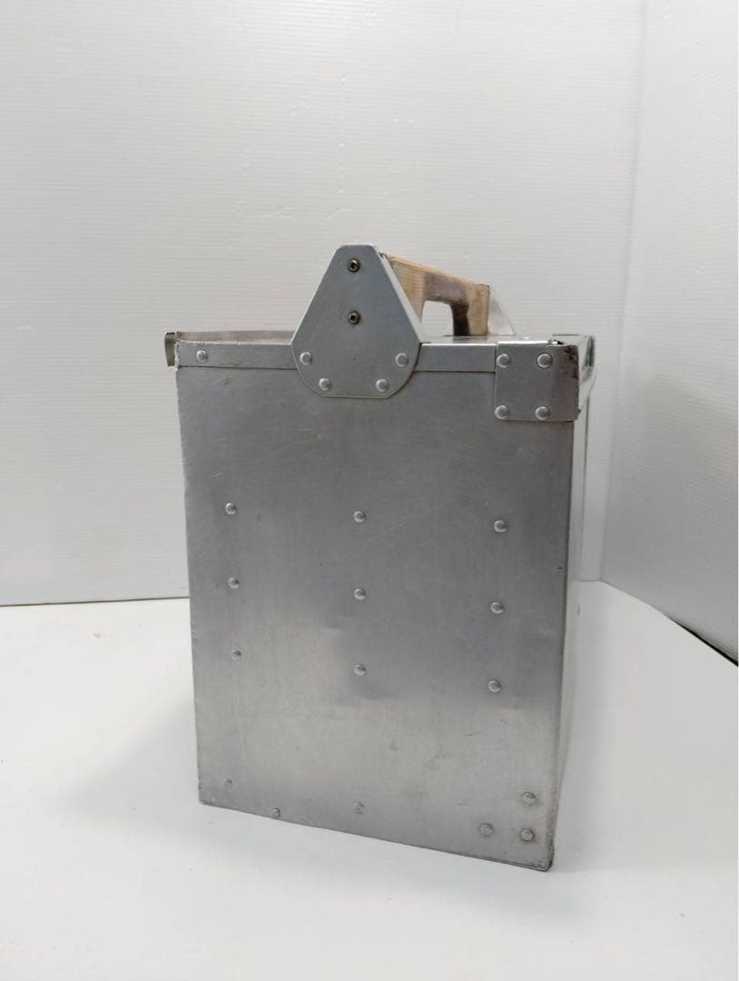 G2170【昭和レトロ】出前用 アルミ製 おかもち (木製棚/持ち手付き)