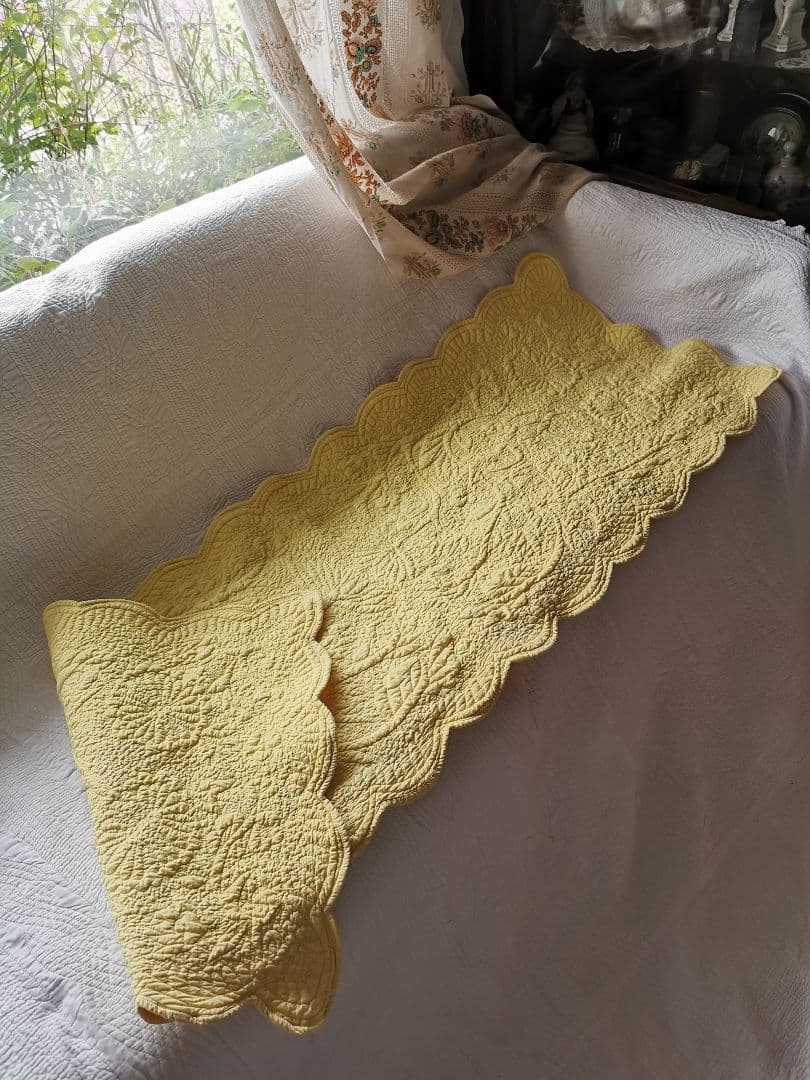 ヴィンテージフランス トラプント ブティ風キルト 向日葵＆花レリーフ 