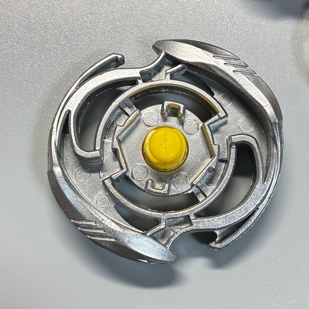 【新品‼️激レア】　メタルファイトベイブレード レジェンドパイシーズD125BS