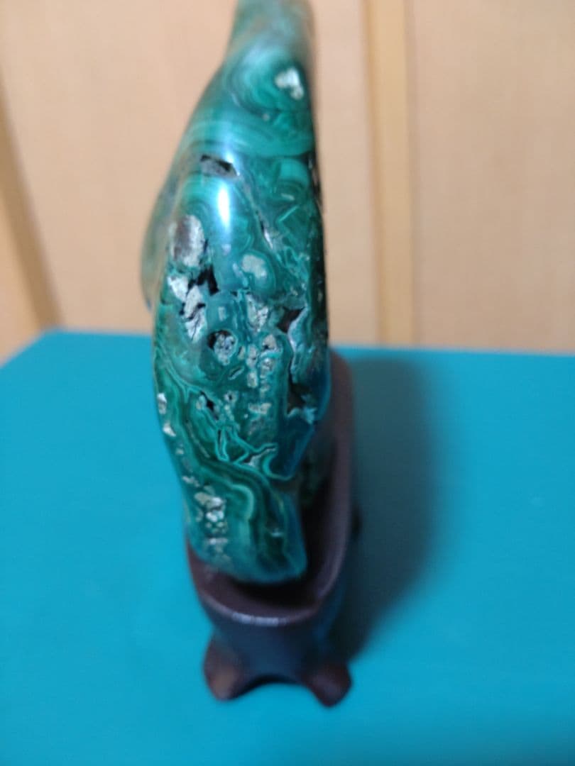 天然石/孔雀石 マラカイト 約1119g原石鑑賞用