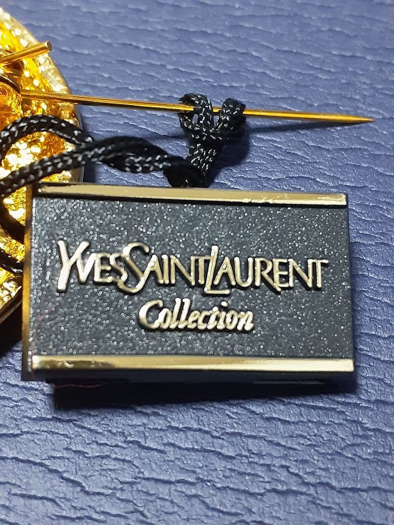【美品・希少】イヴ・サンローラン　ゴールドブローチ　ヴィンテージ　レア