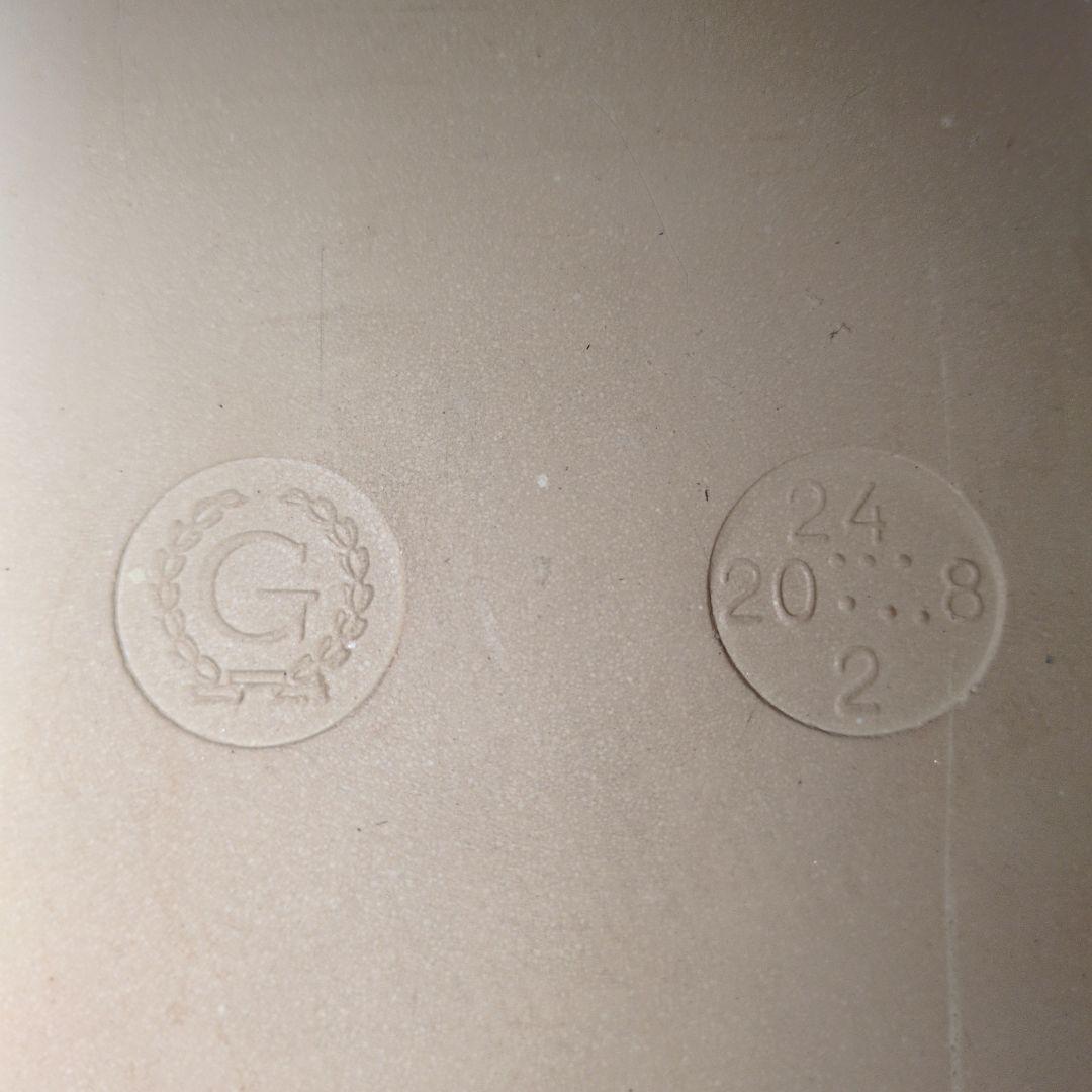 ドイツ製　天板タイル　木製　キャスター付マガジンラック　サイドテーブル