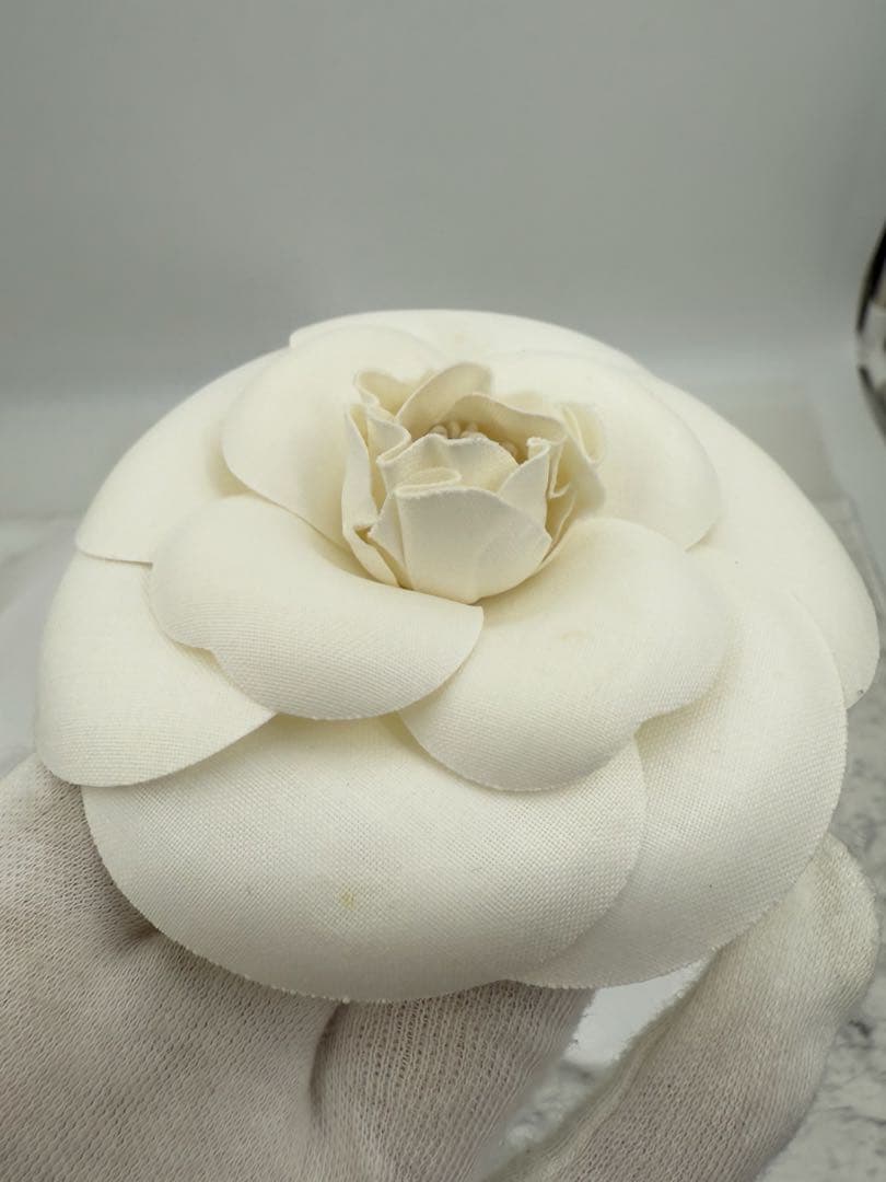 CHANEL シャネル カメリア フラワー コサージュ ブローチ　箱付　豆あり