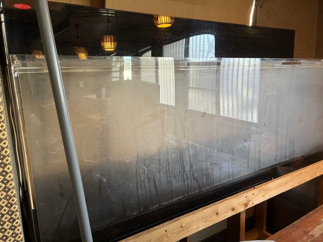 カンテツ製　アクリル水槽