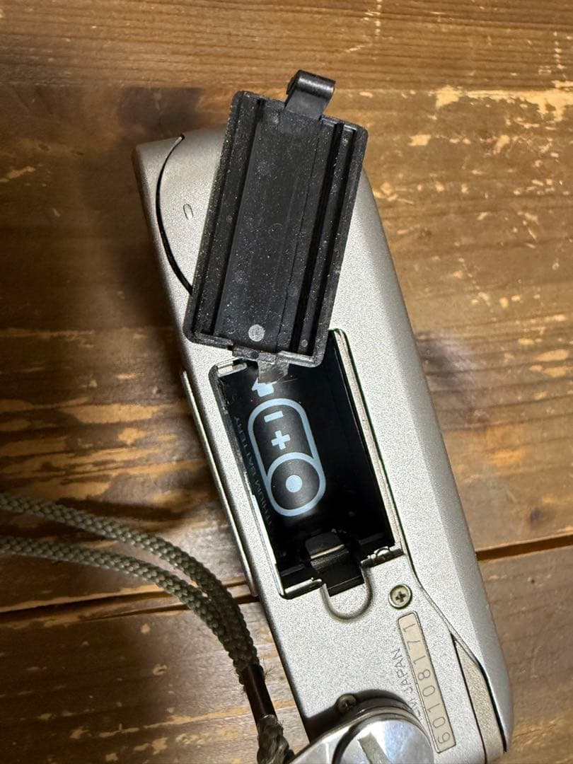 ジャンク　フィルムカメラ　FUJIFILM CARDIA mini TIARA