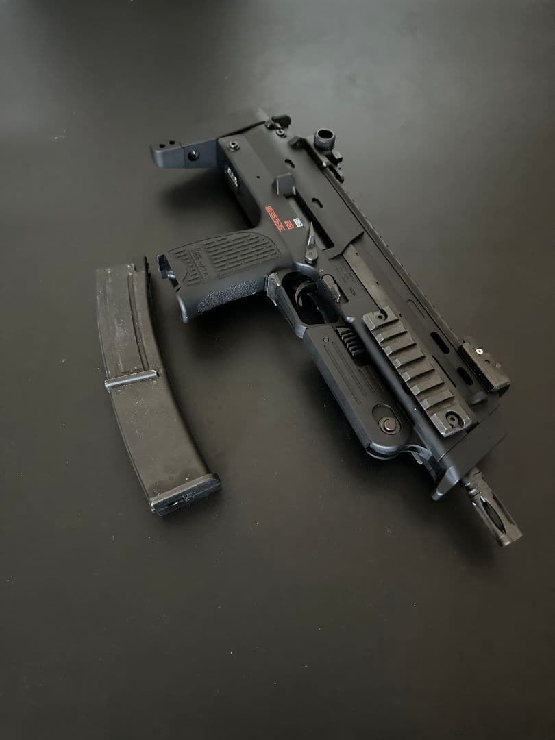 【週末セール/美品】MP7A1 ガスブローバックエアガン　ブラック
