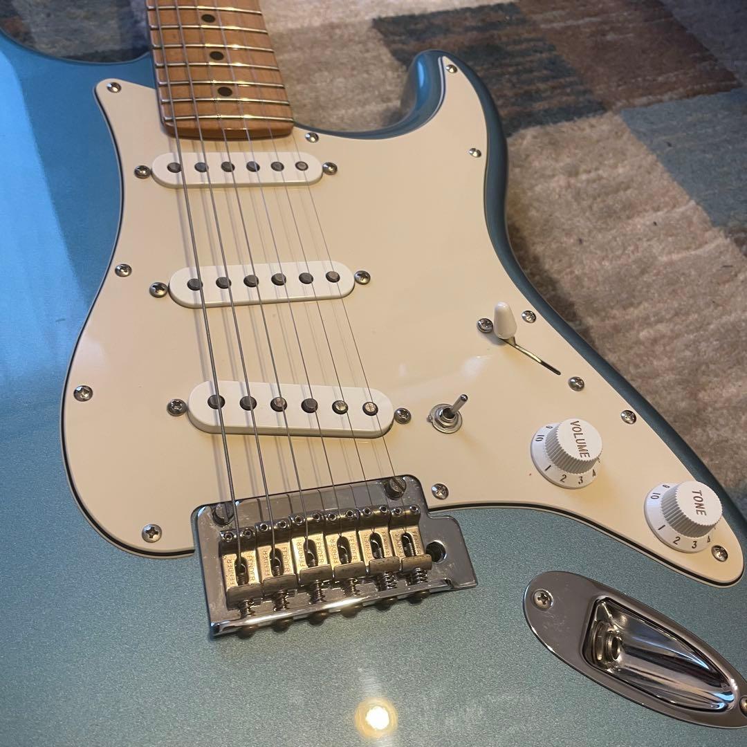 Fender Player Stratocaster バッファー内蔵　ロックペグ