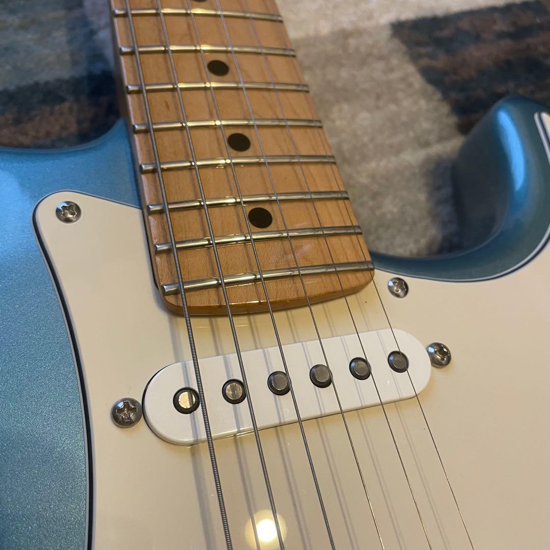 Fender Player Stratocaster バッファー内蔵　ロックペグ