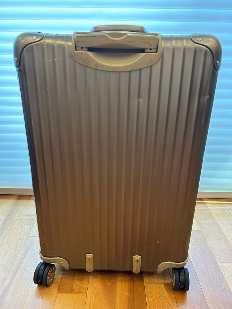 た*い様 リモワ　トパーズ　チタニウム82リットル　RIMOWA
