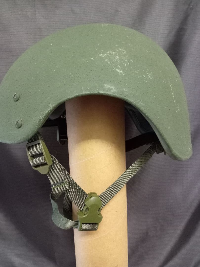 ハイカットヘルメット