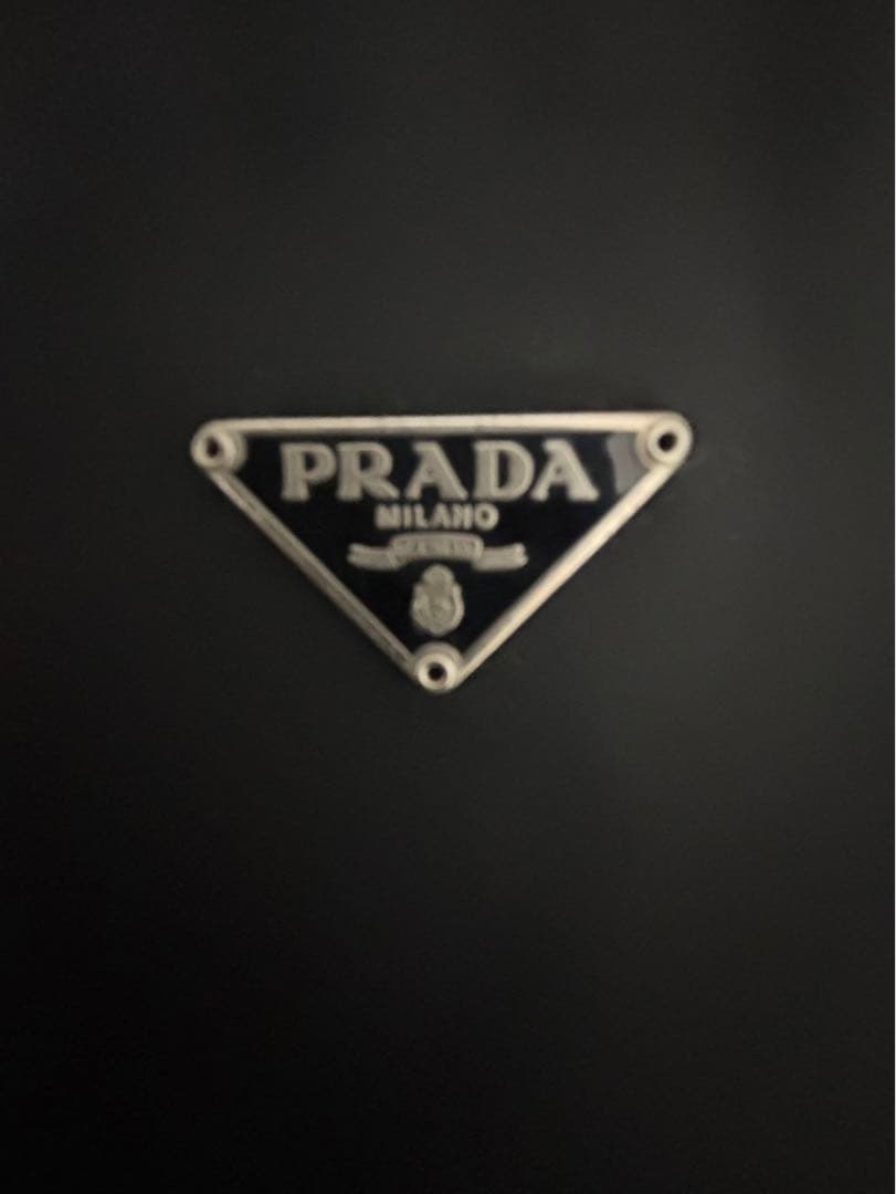 最終価格値下げ不可極美品PRADAバックアクセサリーポーチ　NERO58