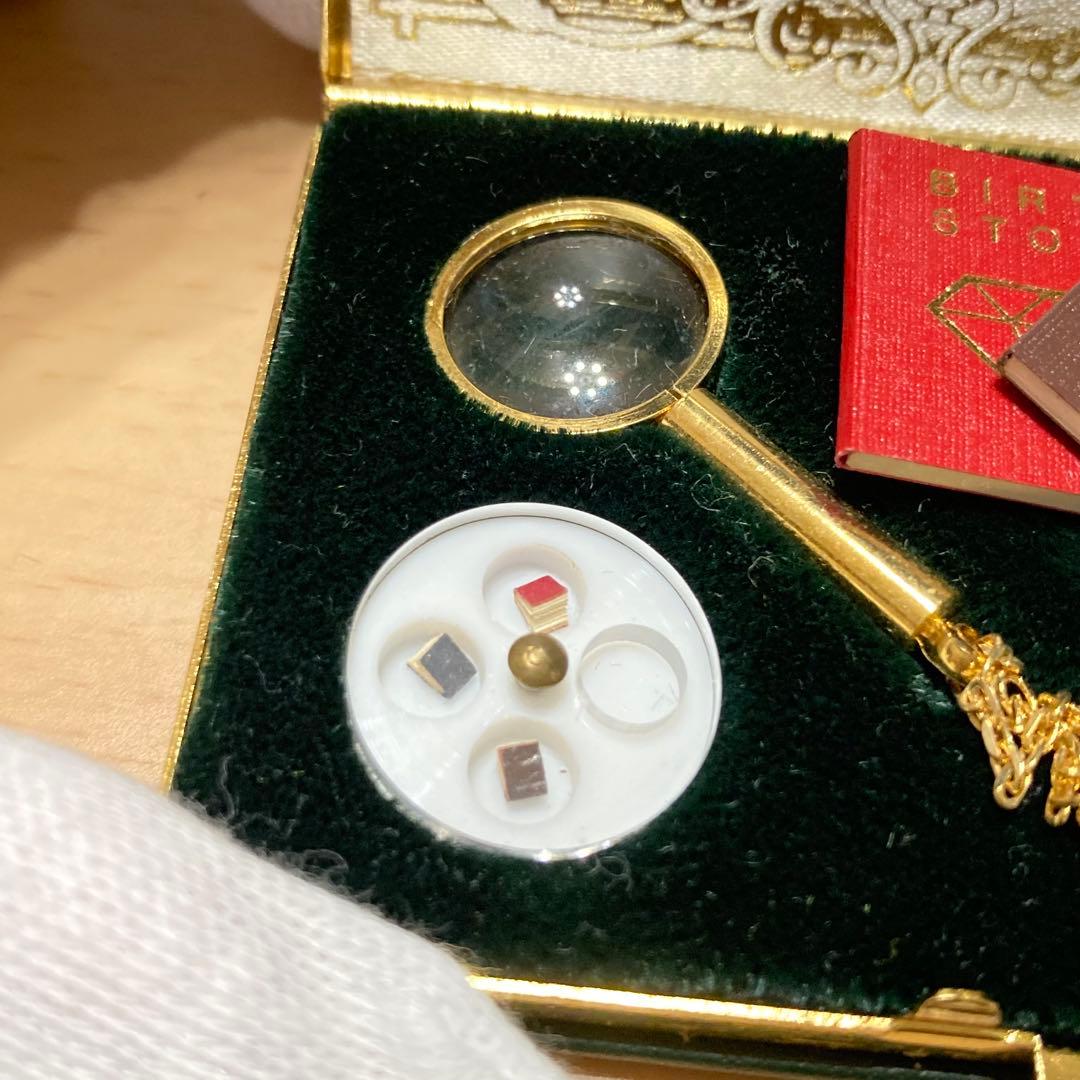 凸版印刷　2mm×2mmの本　豆本　マイクロブック　トッパン