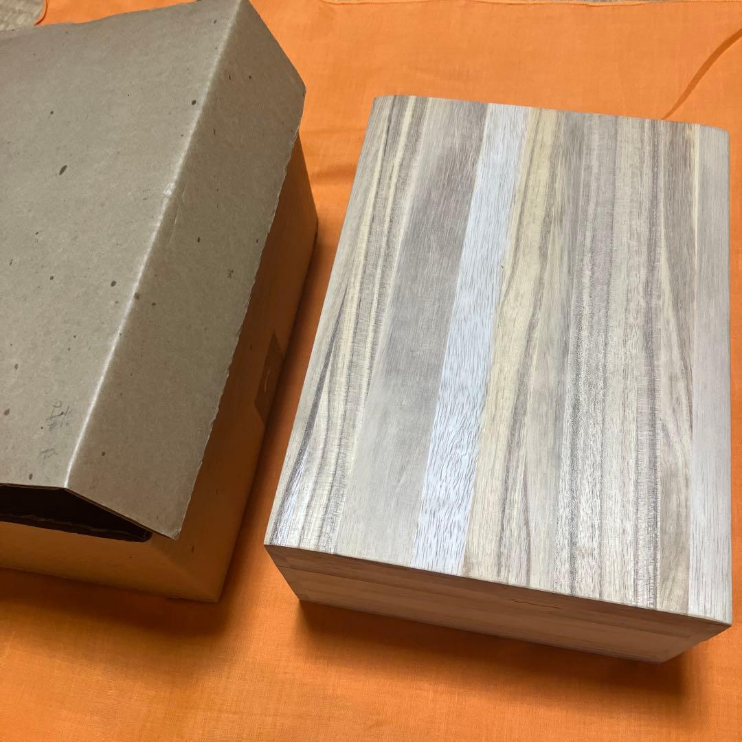 美品　能面　中将　(ちゅうじょう)手彫り　木彫り　桐箱