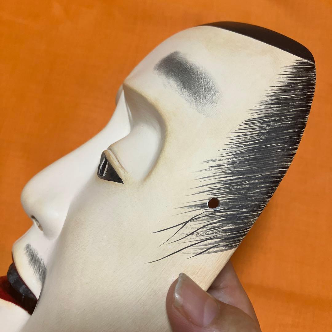 美品　能面　中将　(ちゅうじょう)手彫り　木彫り　桐箱