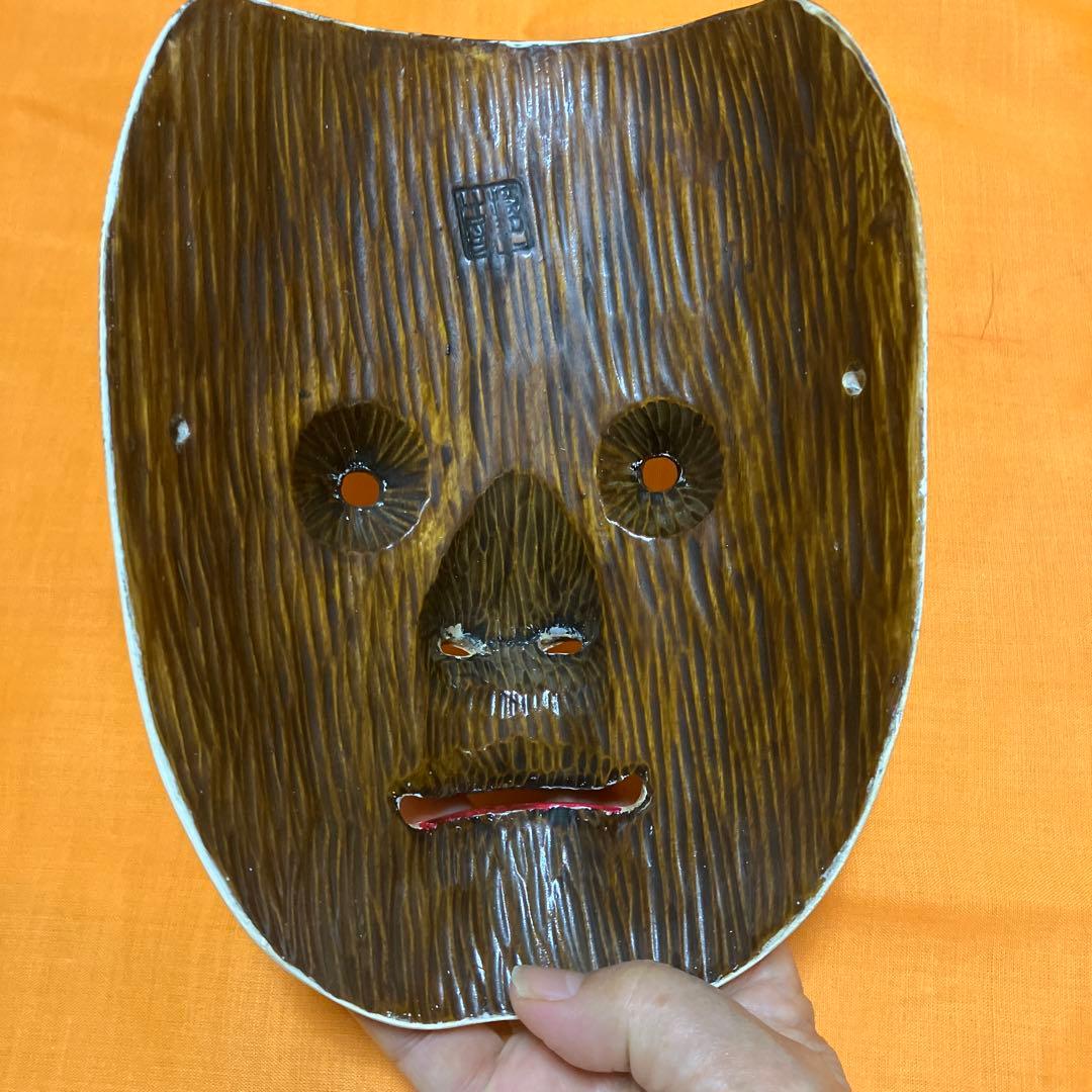 美品　能面　中将　(ちゅうじょう)手彫り　木彫り　桐箱