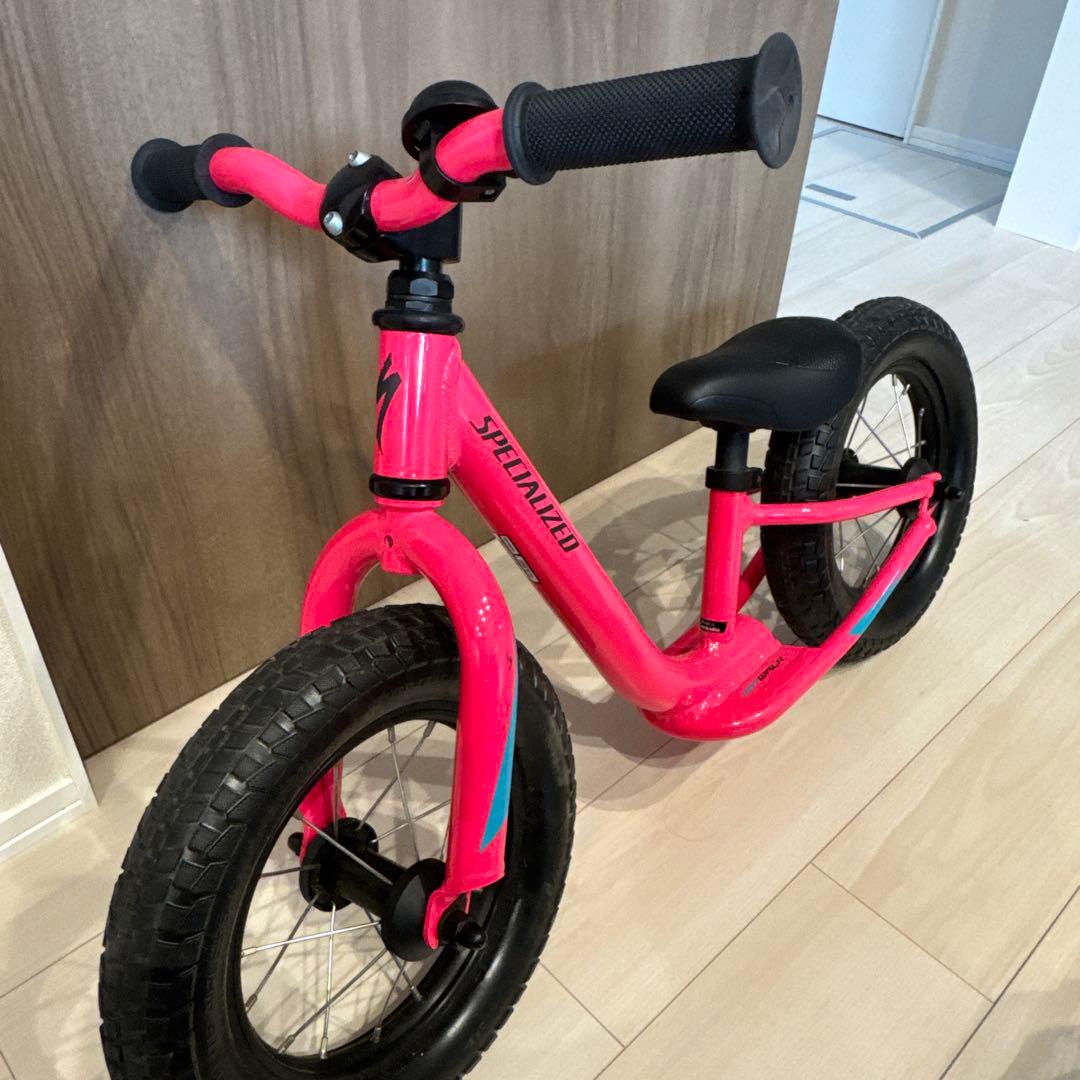 Specialized ピンク HOTWALK 12インチ