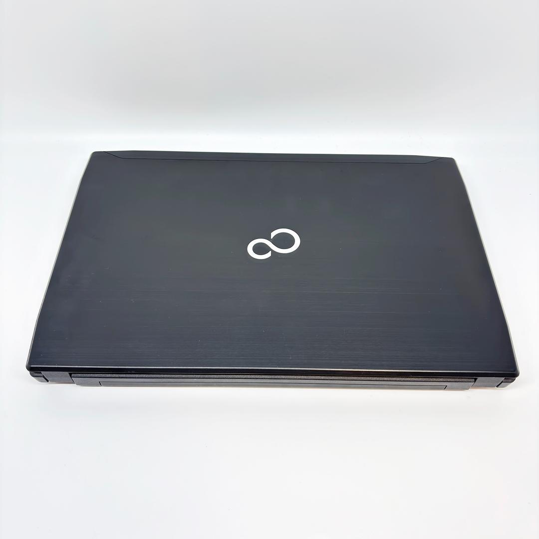 ノートパソコン Corei7 SSD メモリ16GB Windows11 A34