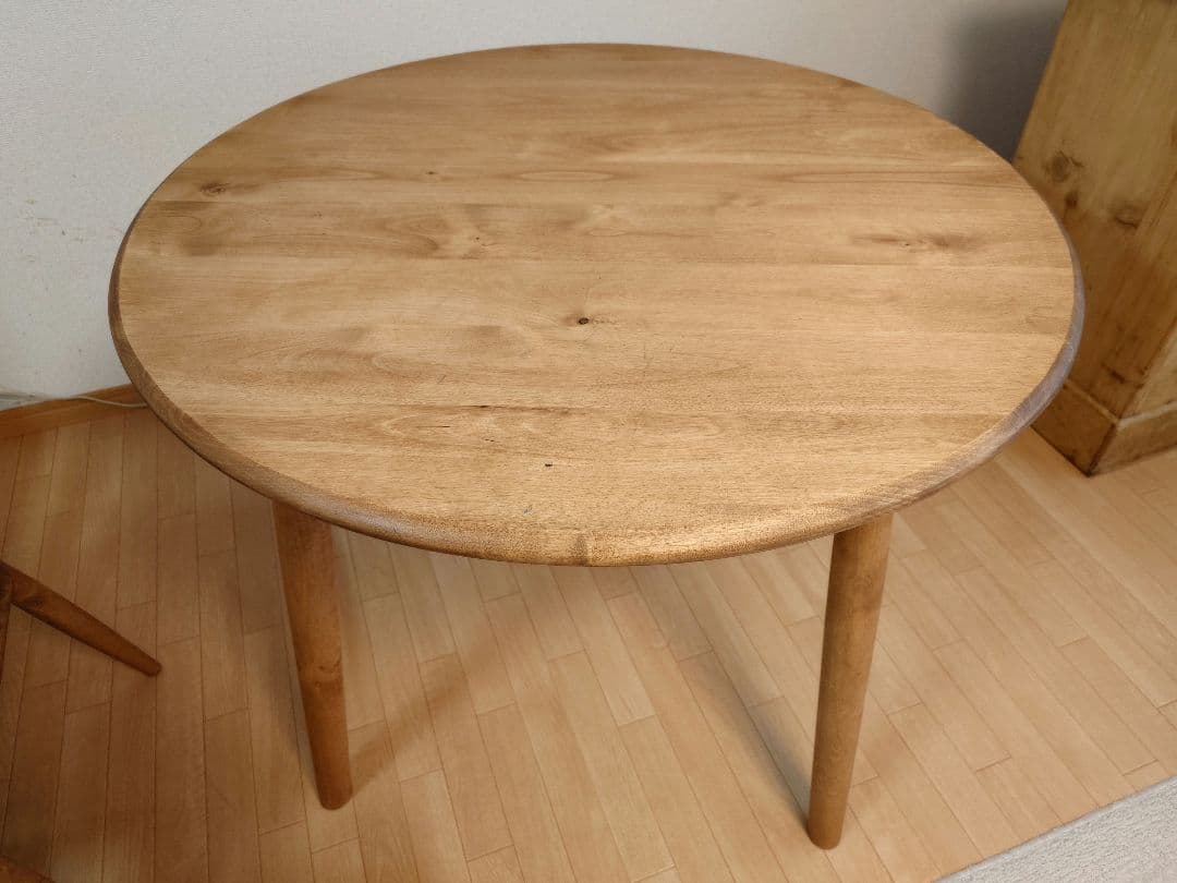 円形木製ダイニングテーブル　and g