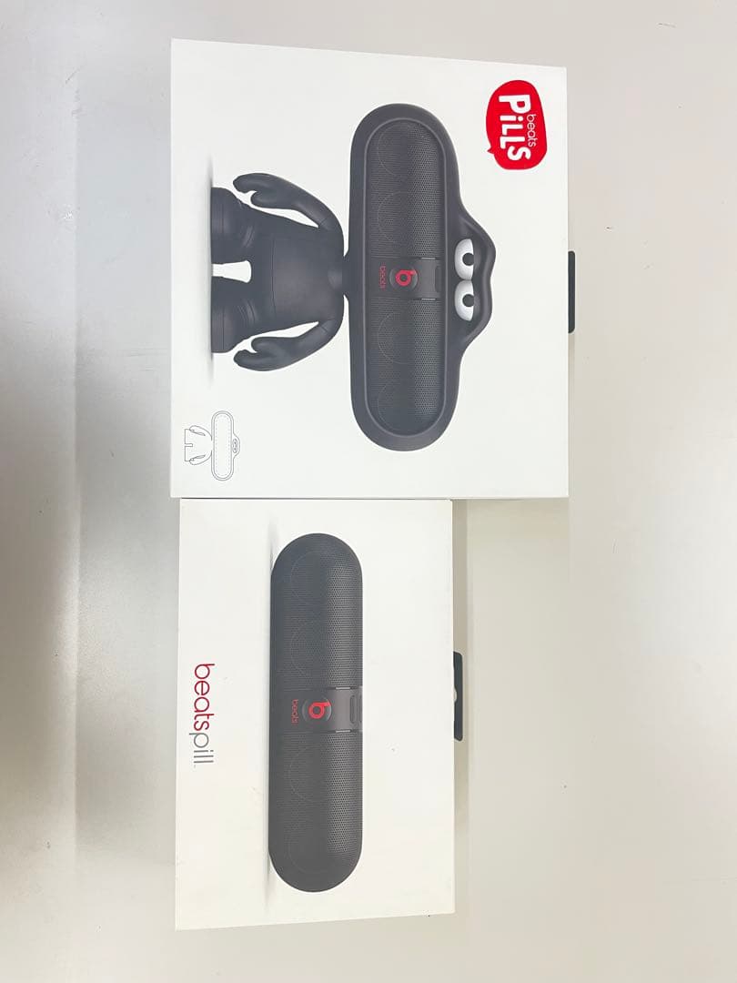 beats pills スピーカー と専用スタンド