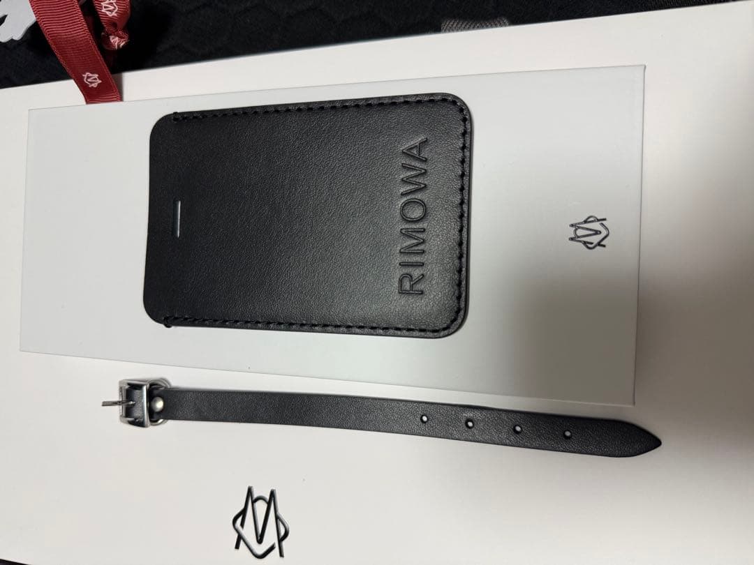 RIMOWA 限定スノーマーク　雪　ブラックレザータグ