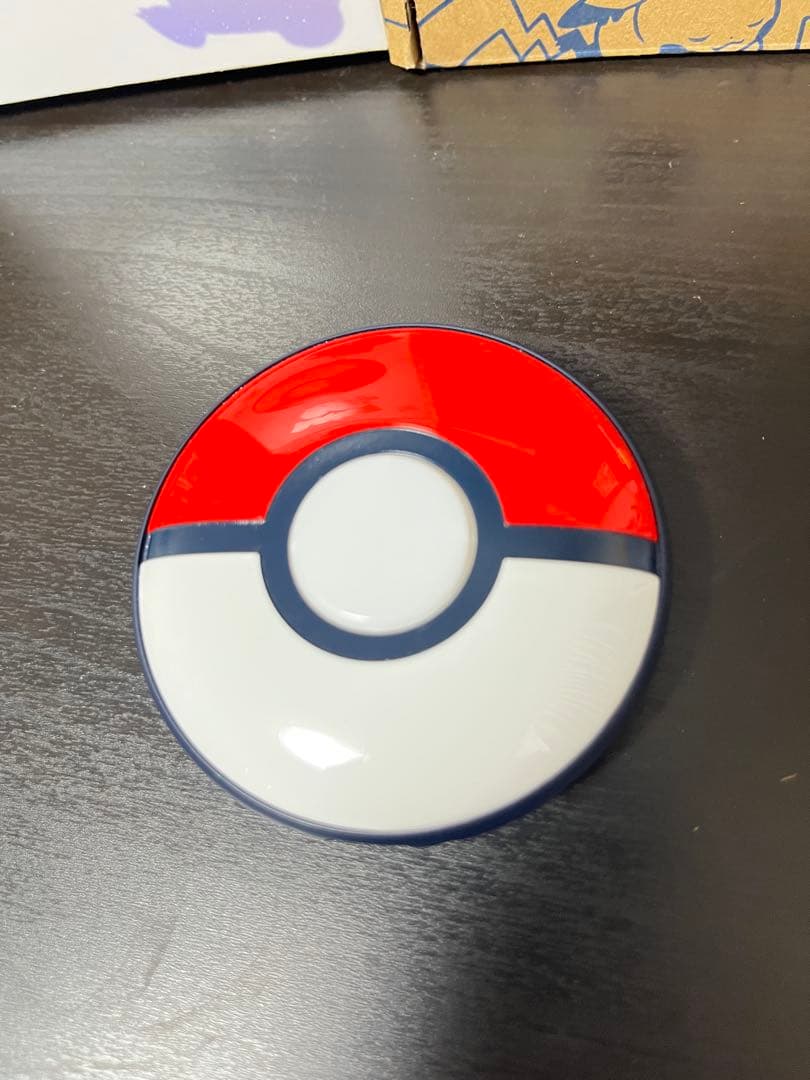 Pokémon GO Plus 本体と付属品