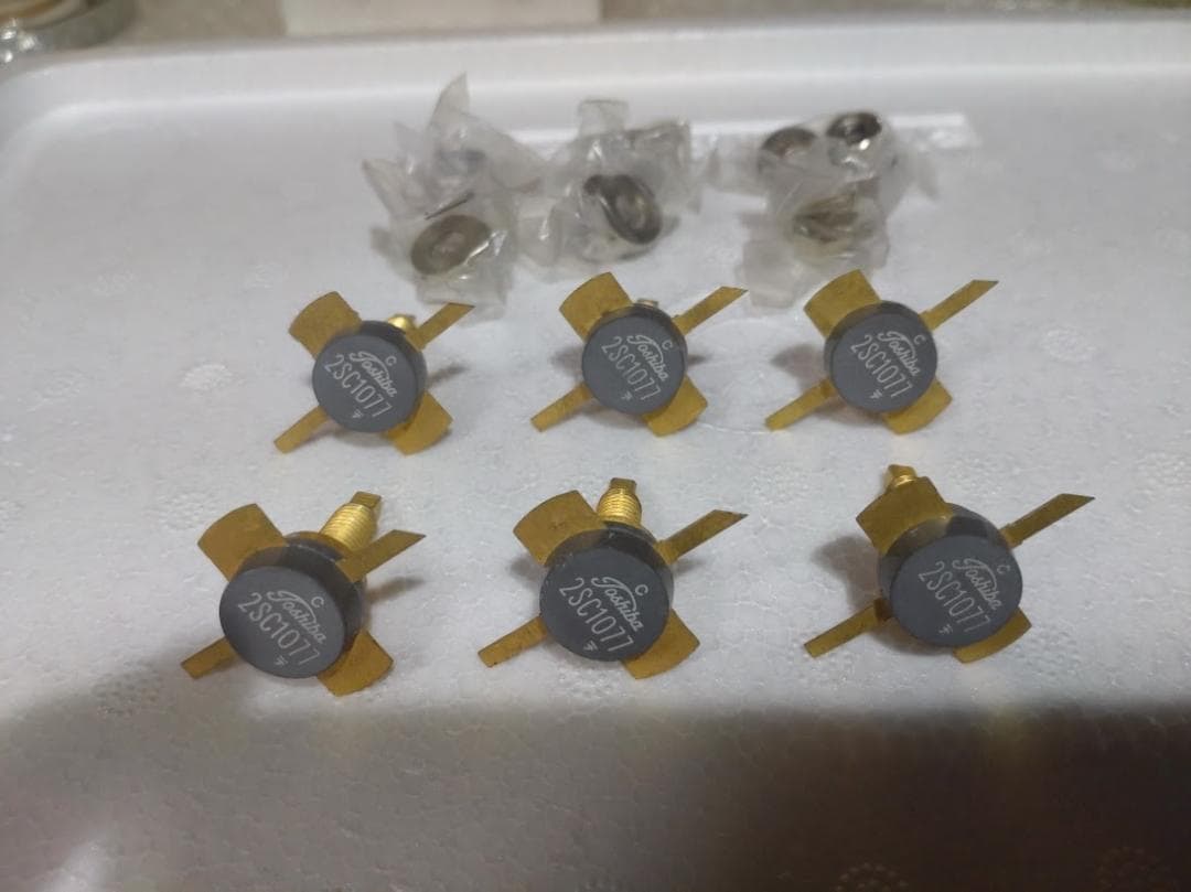 TOSHIBA　2SC1077　6PCS　新品未使用