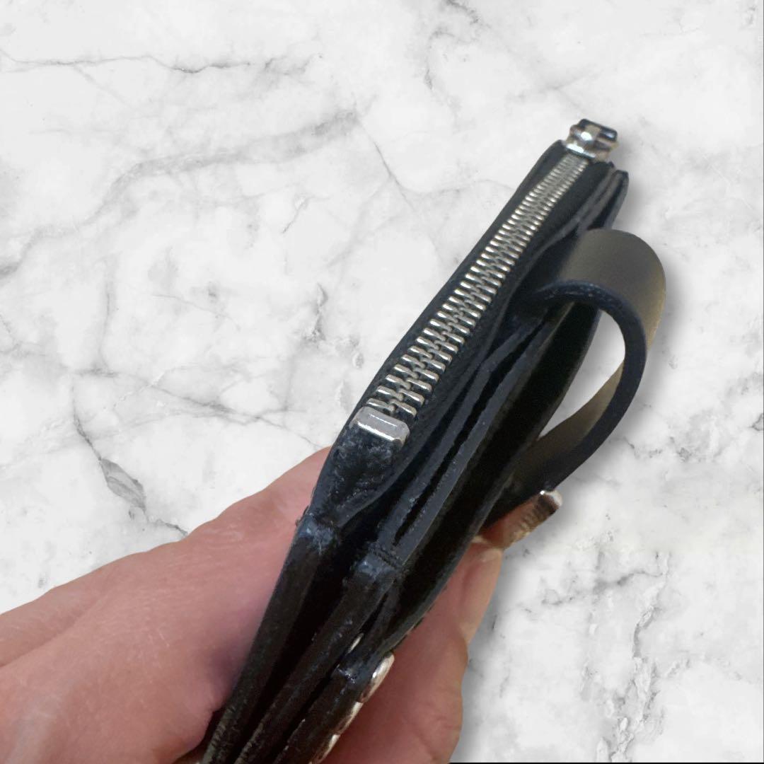 トーガ　アチーブス　ブラックレザー ケース　スタッズ