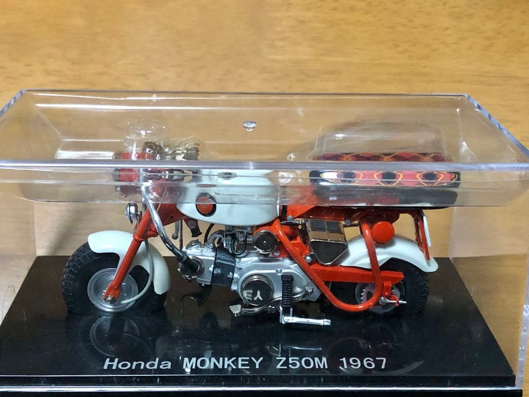 ★希少！サンプル白箱￼￼￼1/10エブロ ホンダ モンキー Z50M 1967