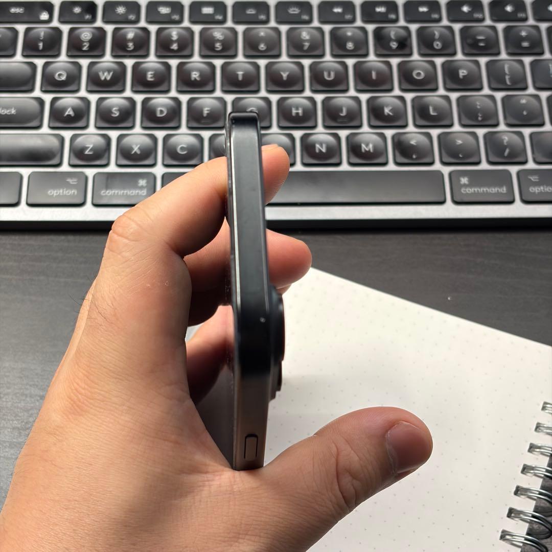 Apple iPhone 16ブラック 本体 256㎇保険付き