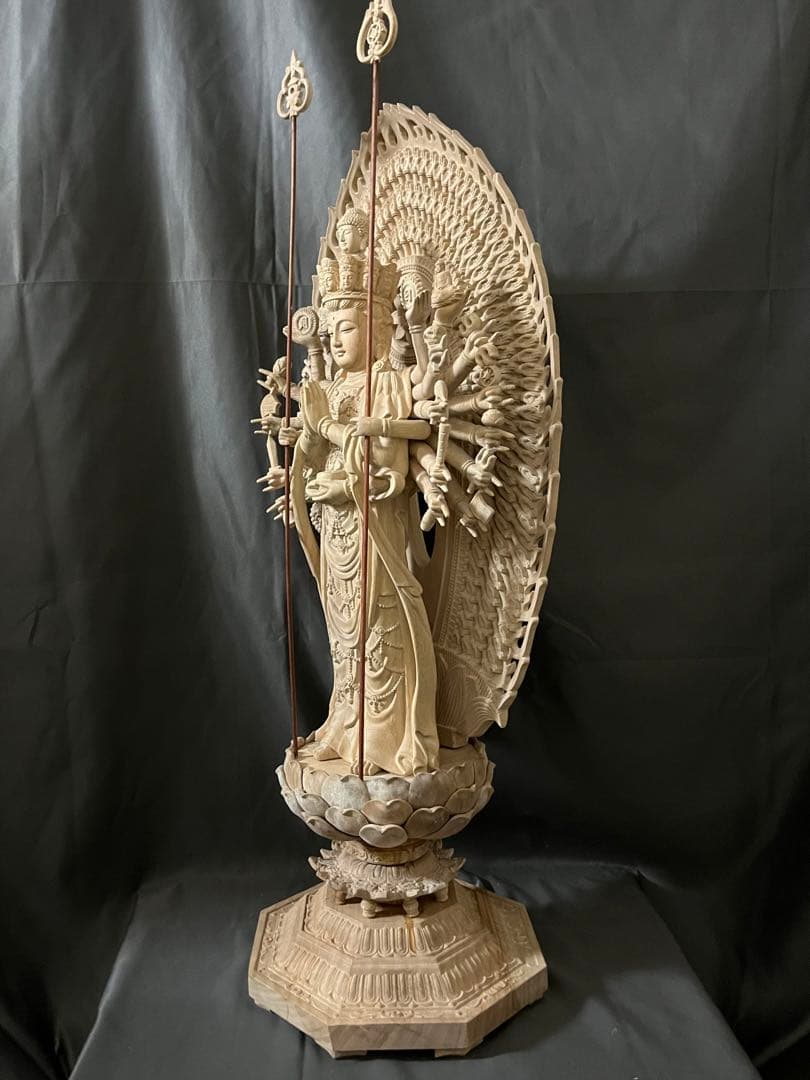 大迫力　高80cm　井波彫刻　仏教工芸品　木彫仏像　千手観音菩薩立像