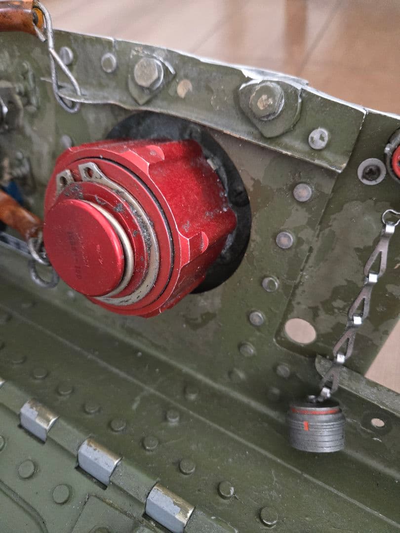 実物　F-4EJ　 最終値下げ　油圧機器室ドア　ジャンク