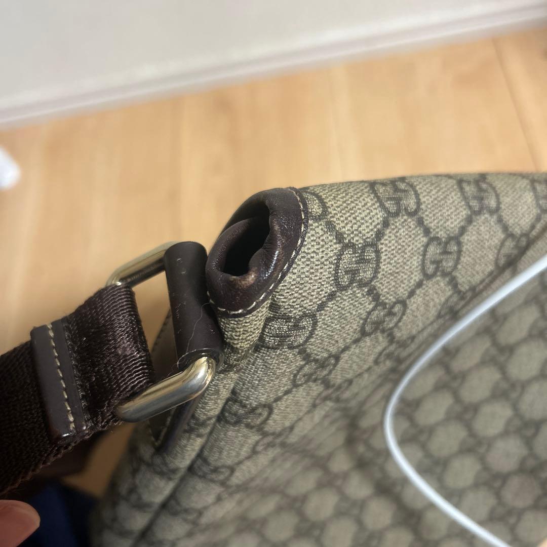 Gucci GGモノグラム ショルダーバッグ ブラウン