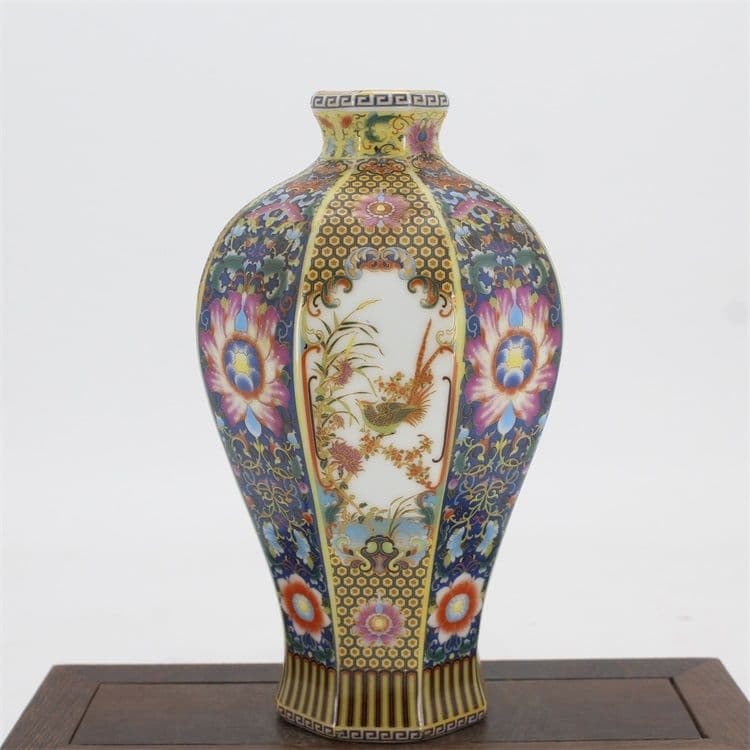 琺瑯彩花鳥八方梅瓶 景徳鎮 陶磁器 装飾品 現代工芸品 美術品 置物