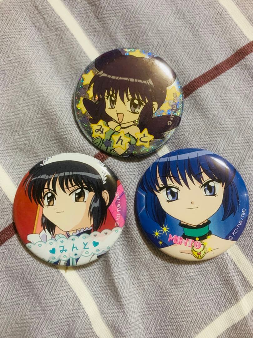 東京ミュウミュウ　ミント 缶バッジ　ホログラム