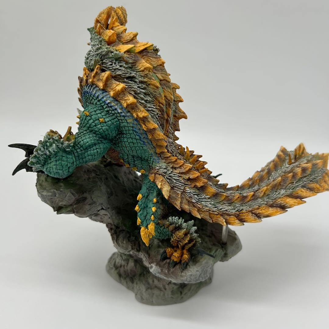 ジンオウガ クリエイターズモデル 復刻版 カプコンフィギュアビルダー モンハン