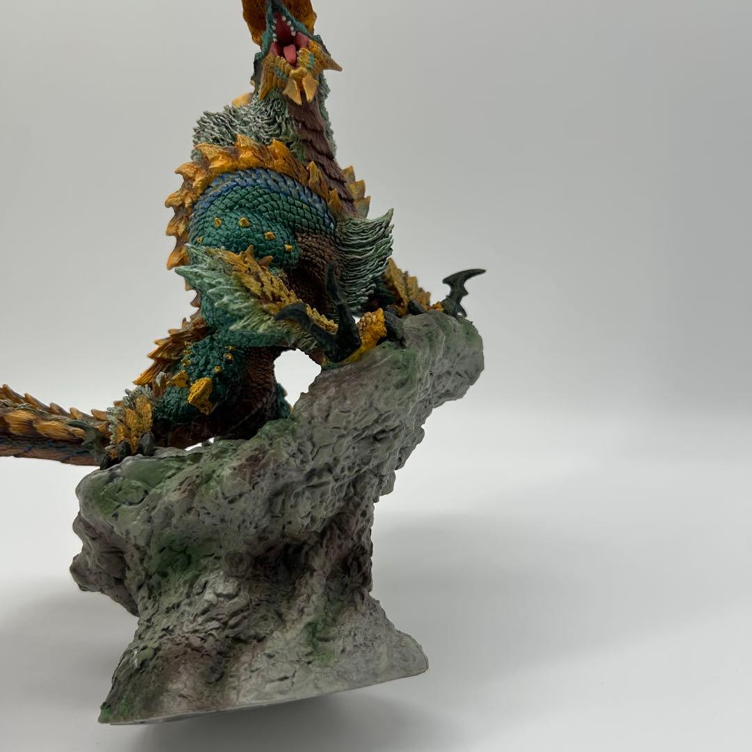 ジンオウガ クリエイターズモデル 復刻版 カプコンフィギュアビルダー モンハン