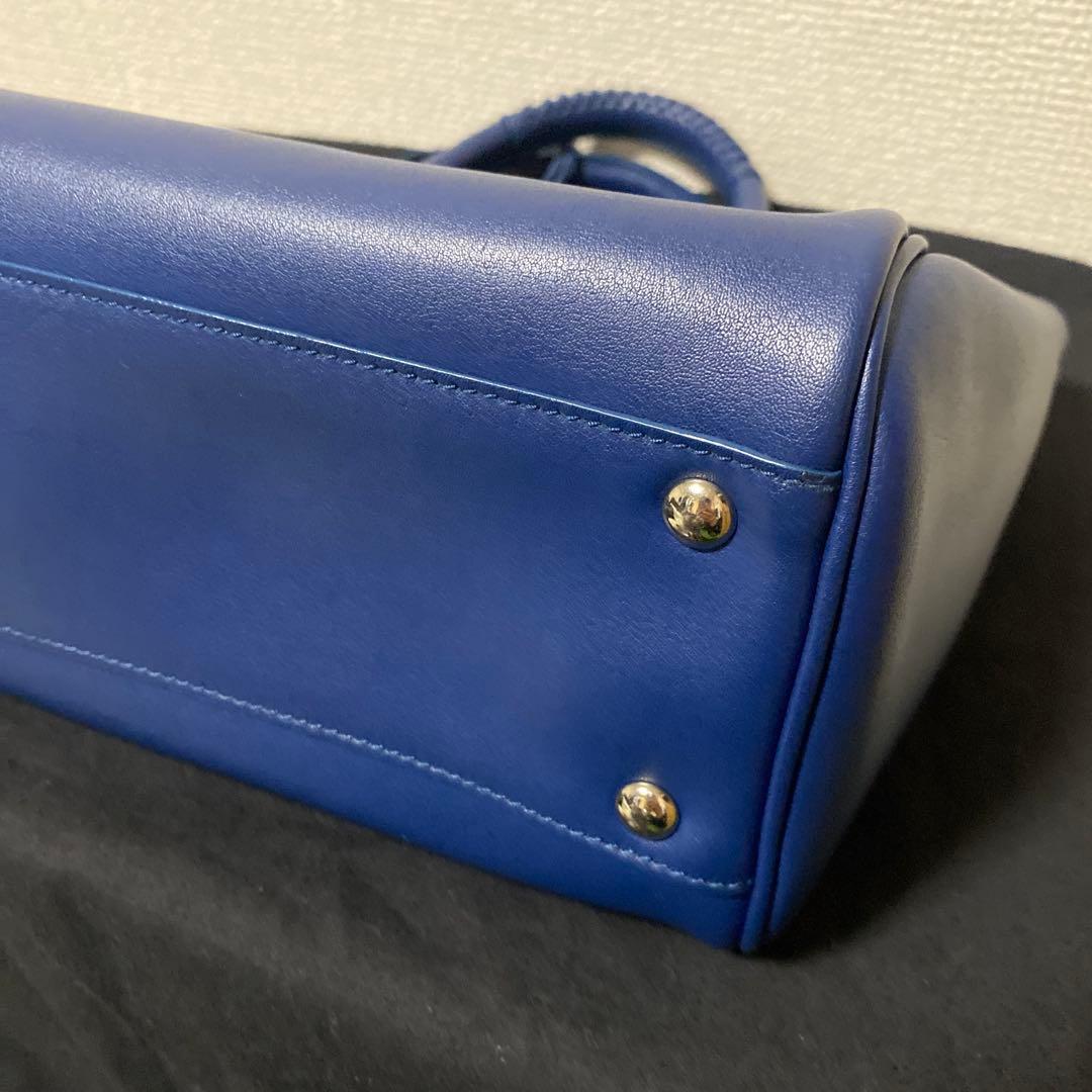 サルヴァトーレフェラガモ ノリータ ハンドバッグ ネイビー