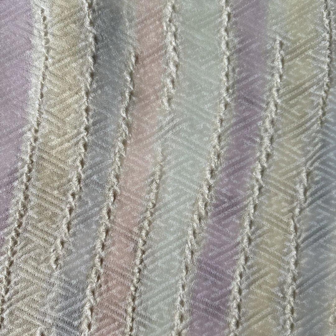 着物反物 絹 100パーセント パステルカラー 絞り小紋 流水柄